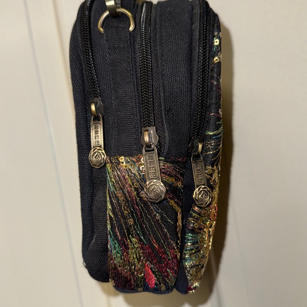 Embroidered Sequin Crossbody Bag 3 zip compartments tp handle vintage unique EUC - Picture 13 of 17